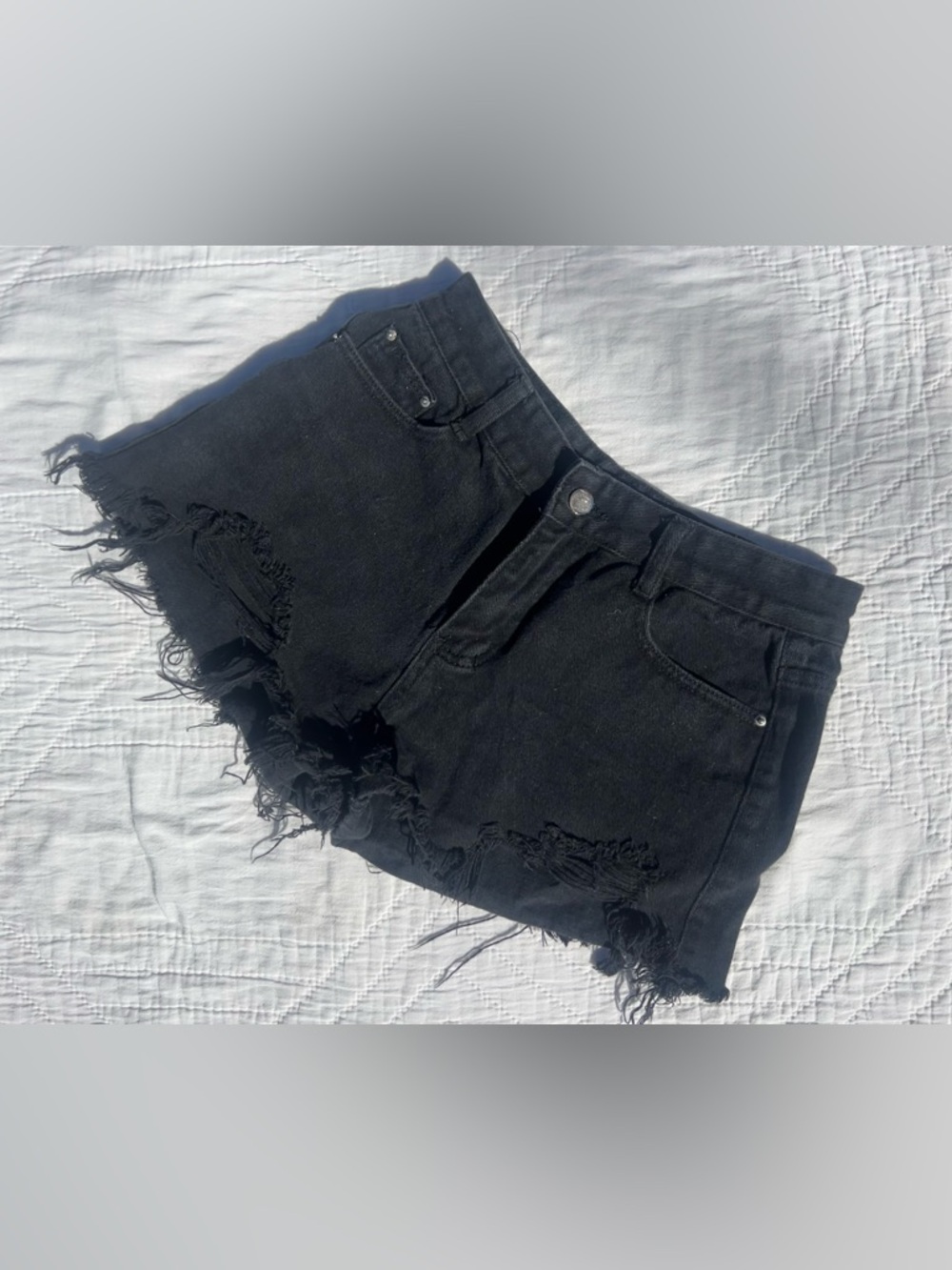 Black Distressed Denim Shorts Size 28 Mid Rise Jean Shorts Frayed Hem Shorts - Picture 2 of 2